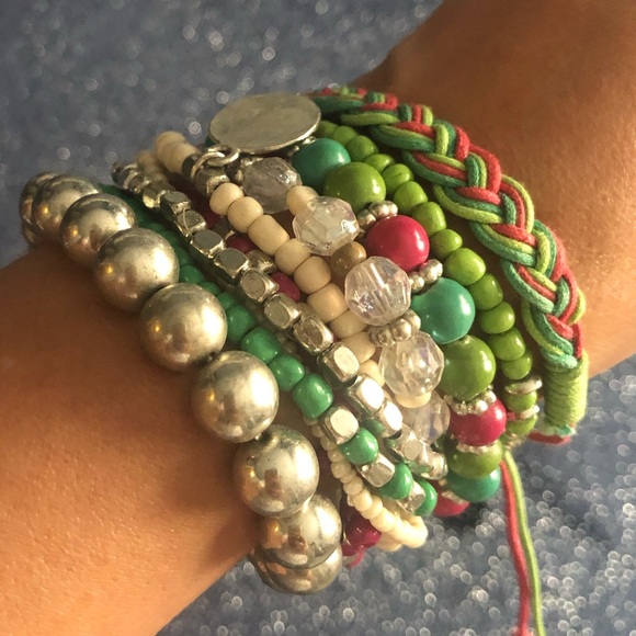 💚 Beautiful bundle of colorful fun bracelets  💚 - Picture 7 of 13